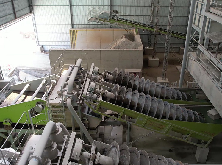 顎破產能不高？返料影響生產？